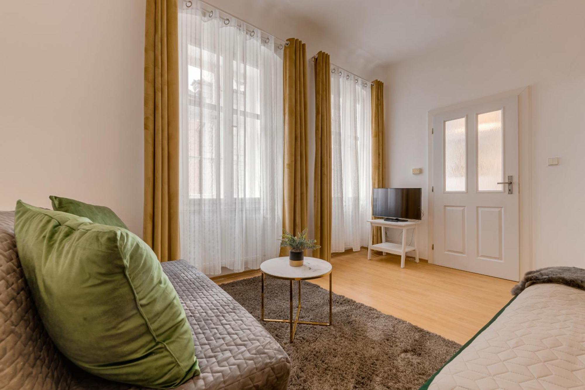 King'S Road Residence Praha Bagian luar foto
